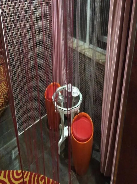 To Youth Themed Hotel
