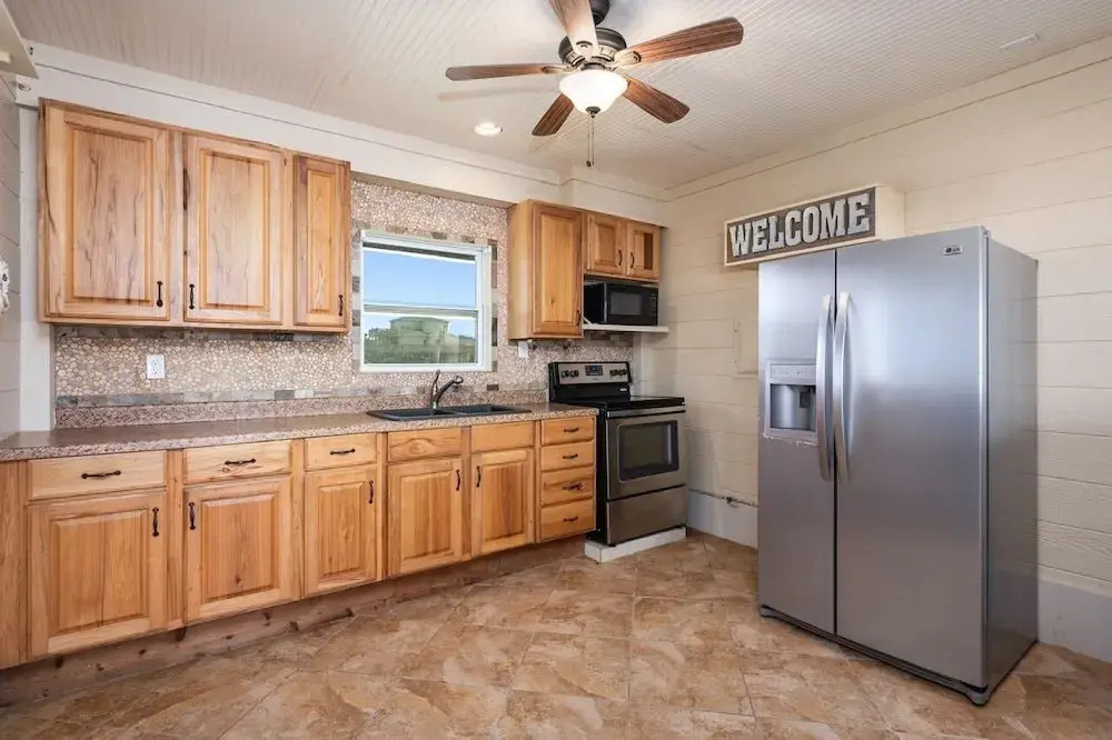 Yoho Hideout 4 Bedroom Home by RedAwning