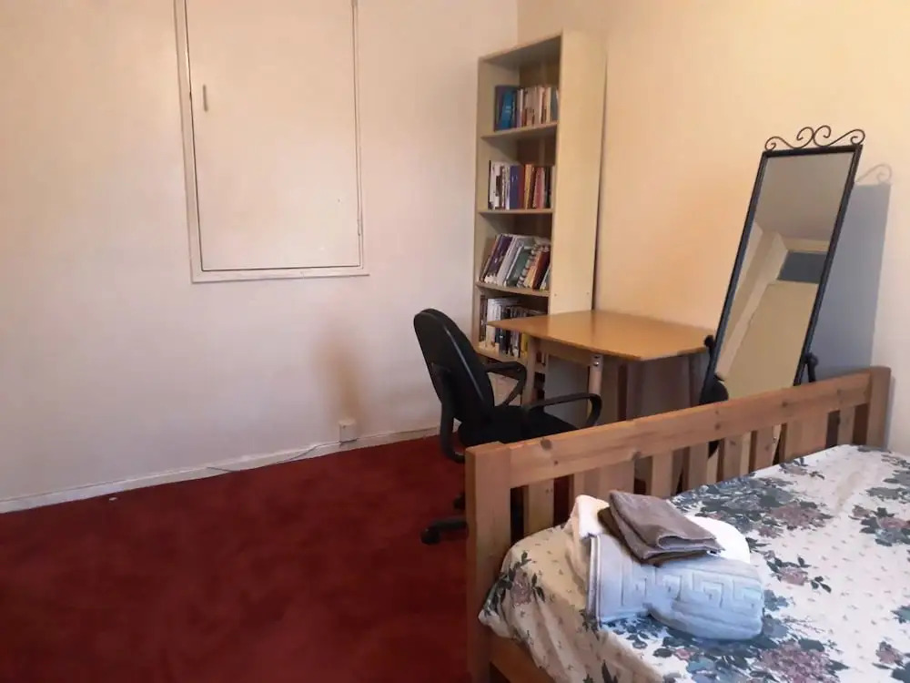 House with a garden in Arnos Grove