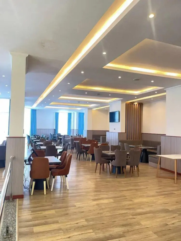 Crescent International Hotel