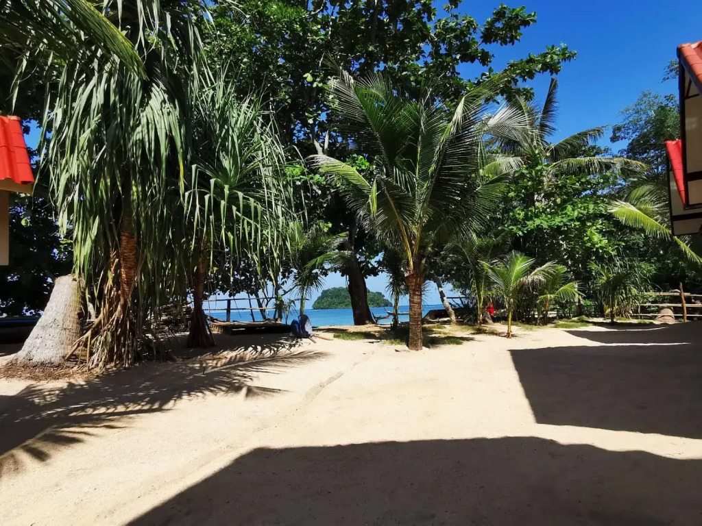 Libong Anda View