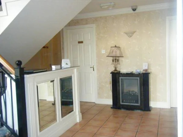 Robeen House