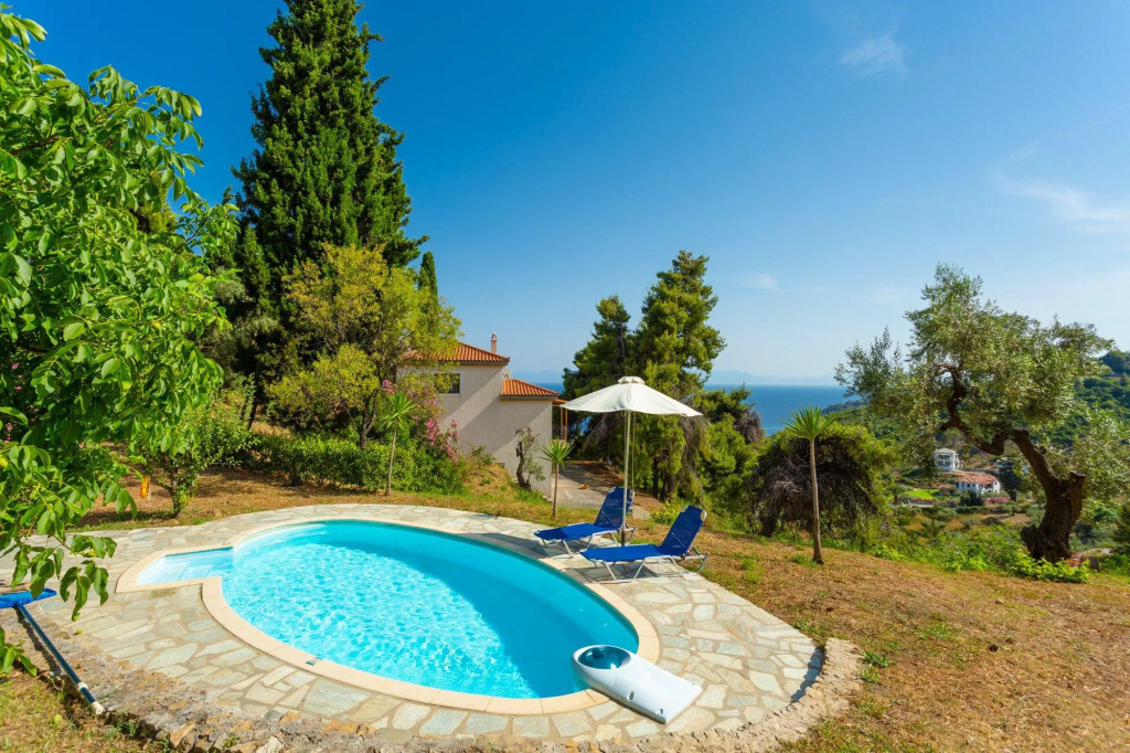 Michaels Cottage Large Private Pool Walk to Beach Sea Views A C - 2828