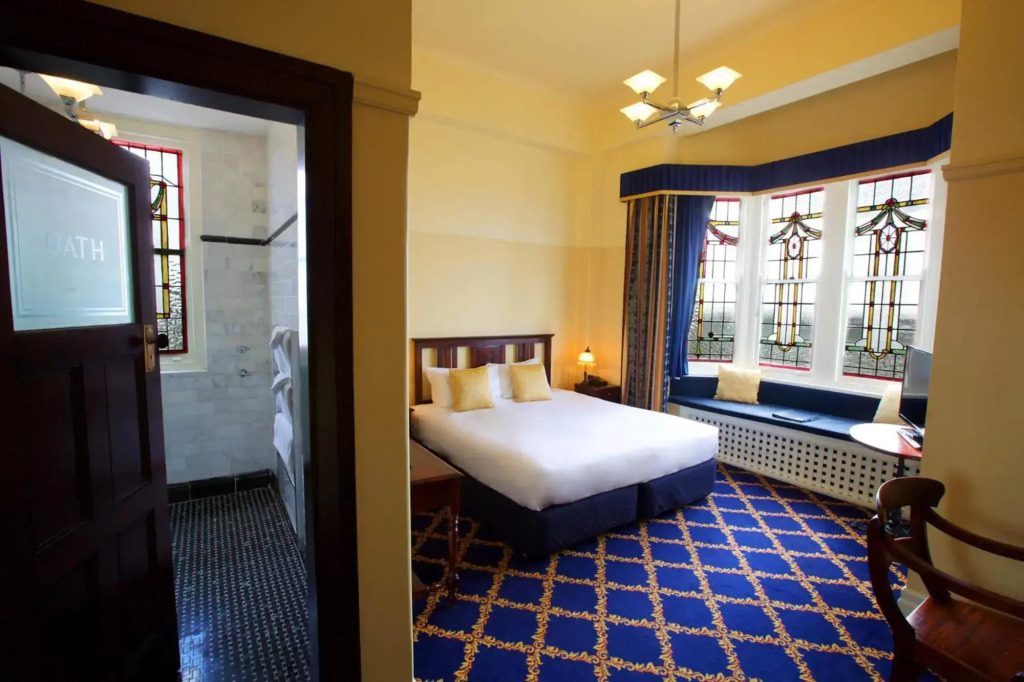 Carrington Hotel
