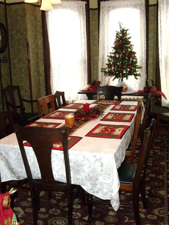 Stauer House B & B