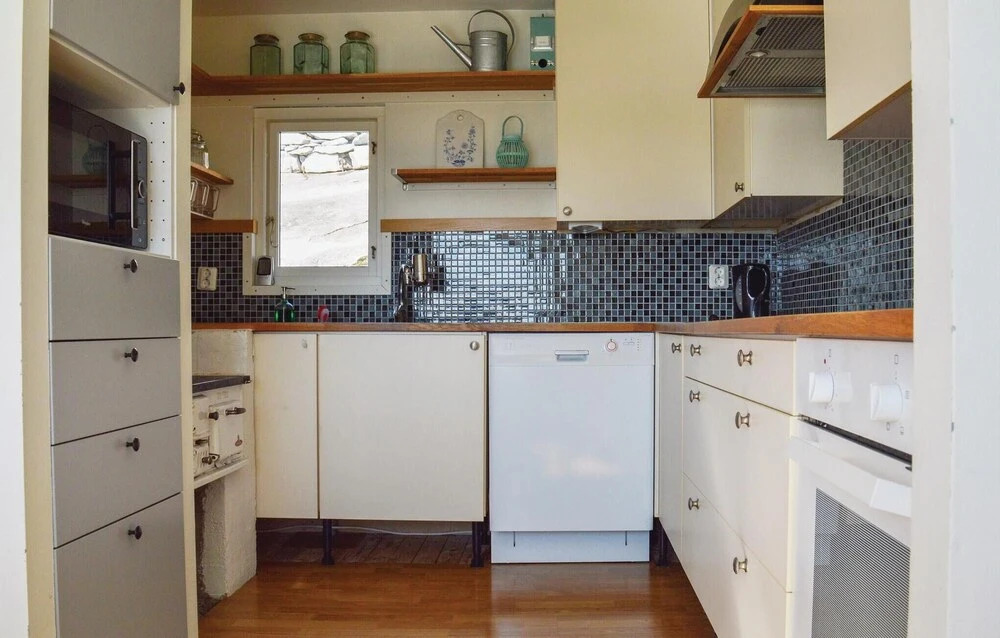 Amazing Home In Uddevalla With Kitchen