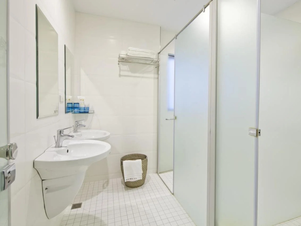 Just Enjoy Business Hotel