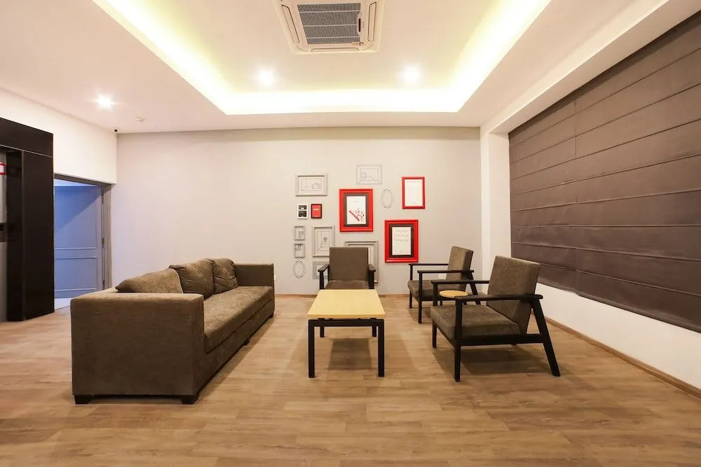 OYO 25074 Flagship Hotel Imperial