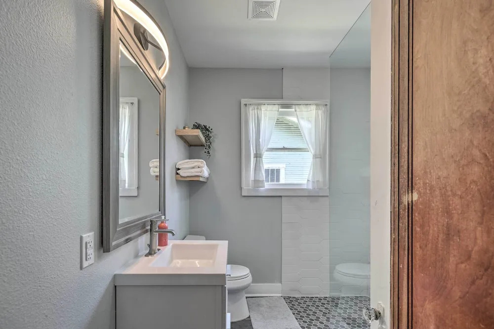 Historic Home w/ Yard Near St Mary's Strip!
