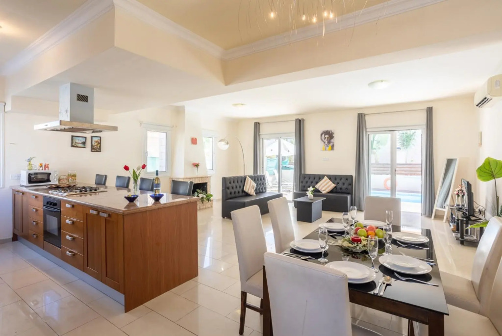 Villa Miracle
