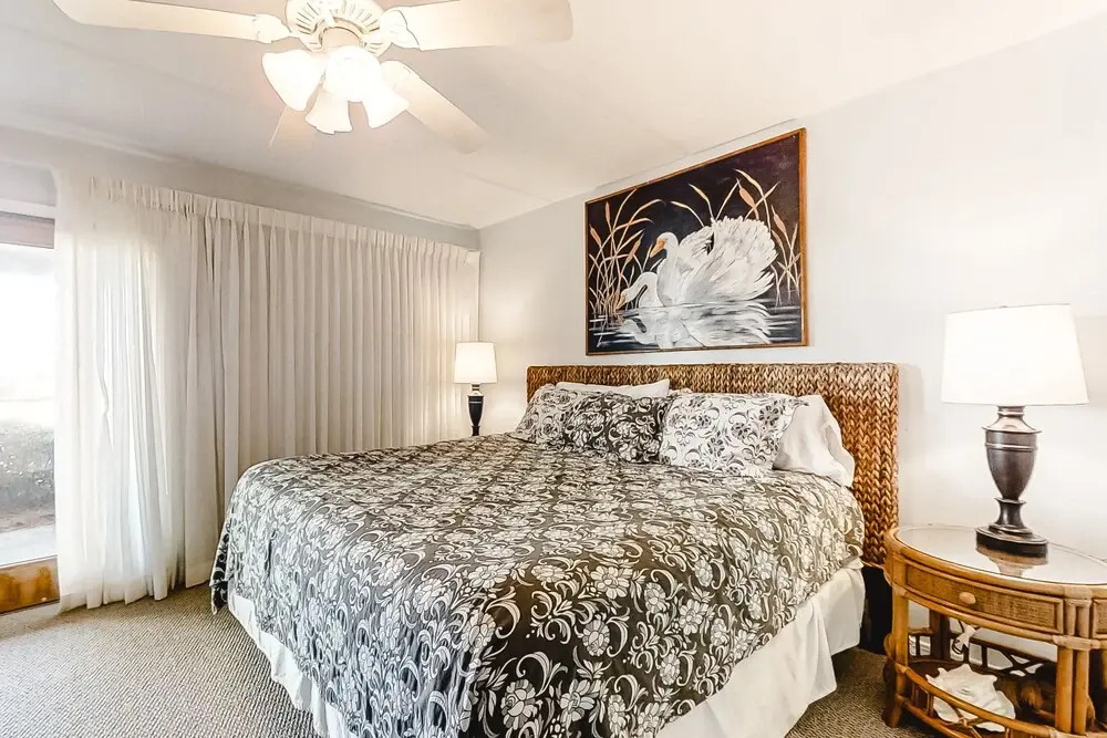 Bright & Sunny Oceanfront Getaway With Central AC & Pool