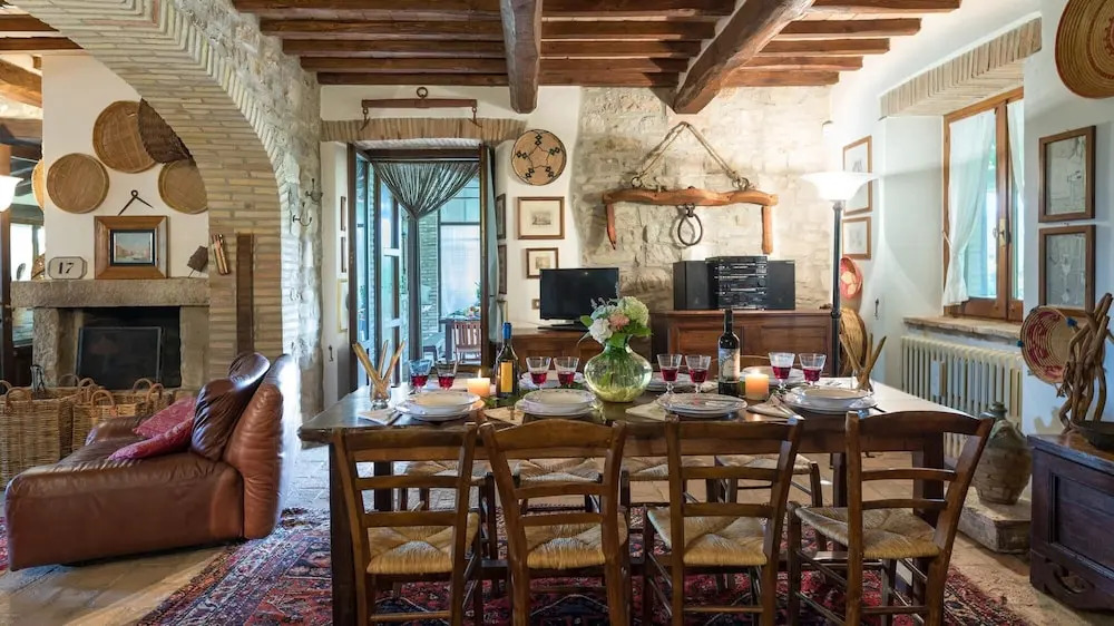 VILLA DUE VIGNE 8, Emma Villas