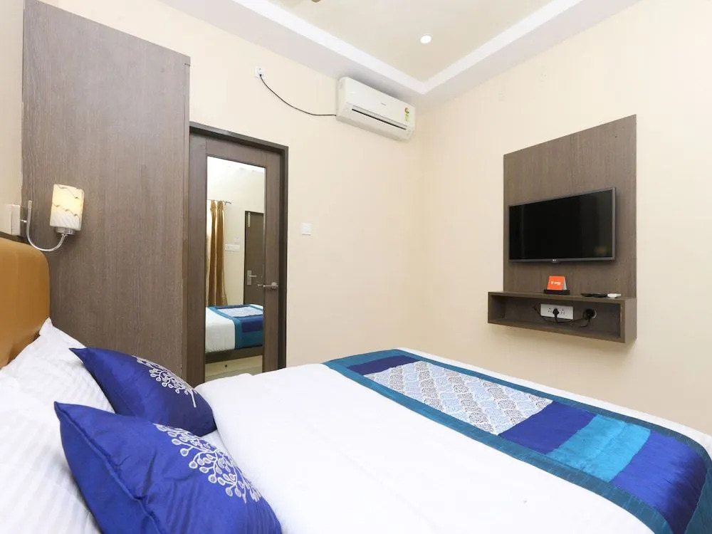 OYO 14934 Kalyani Grand