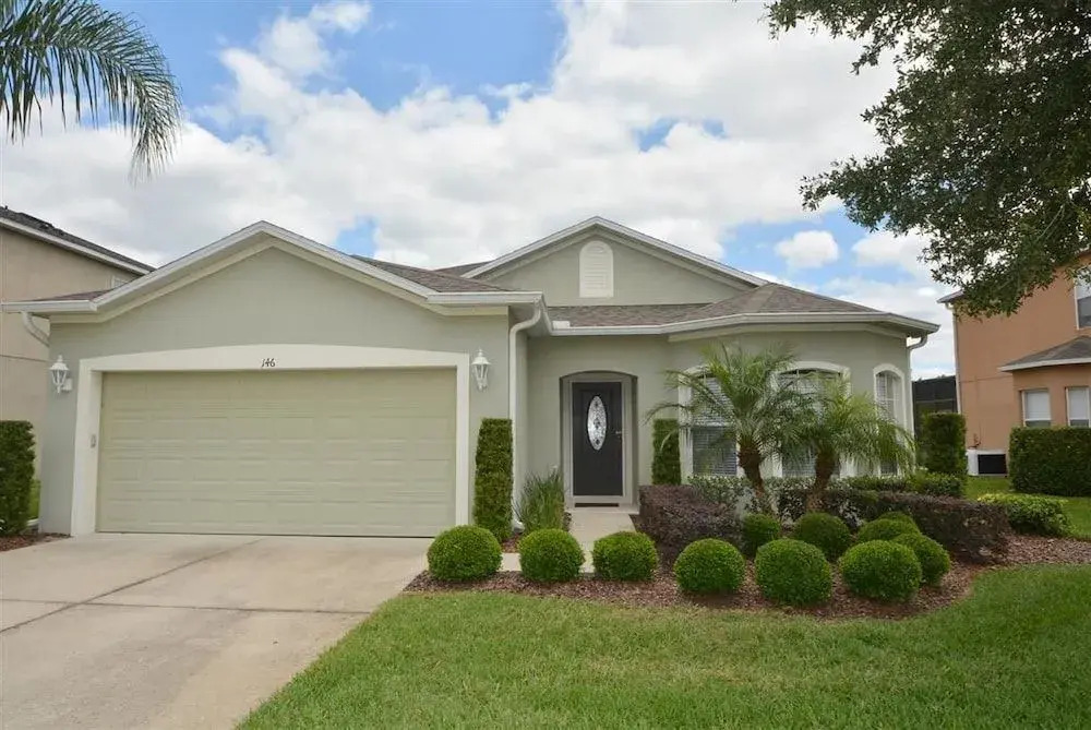 146EP Rainbow s End 4 Br Villa by RedAwning