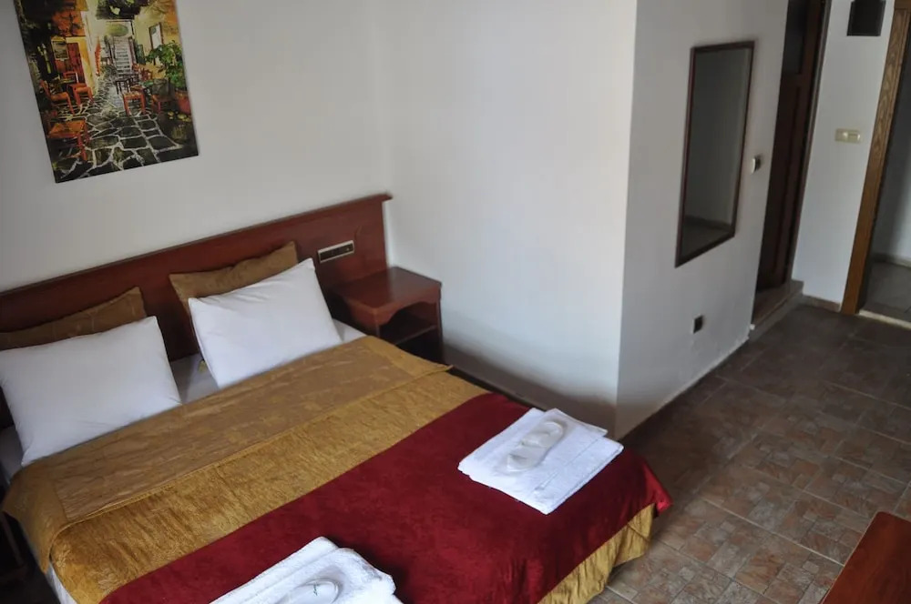 Longhouse Inn Hotel