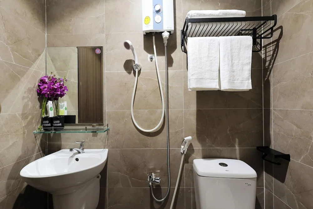 Ruby Star Hotel Nam Quoc Cang
