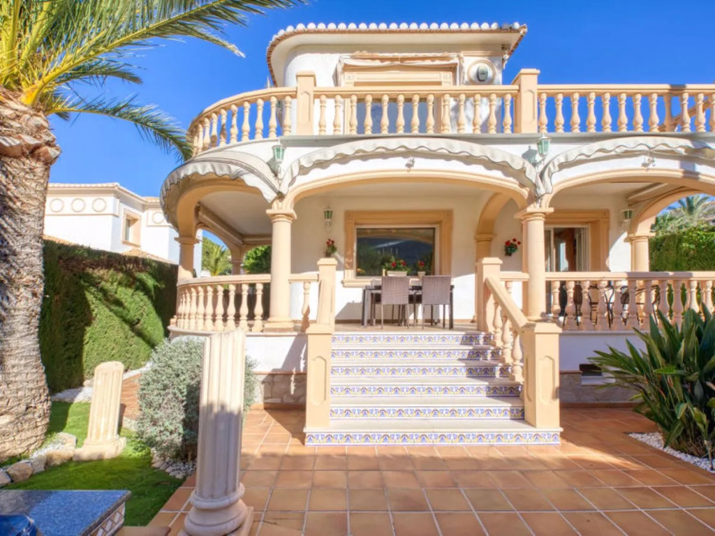Villa Villa Toscana by Interhome