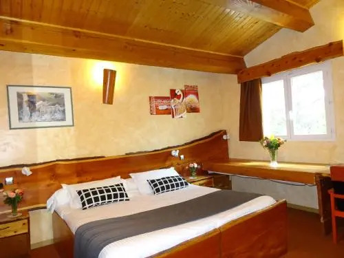 AU BOIS FLEURI Location Villa et Studios Roquebrune-sur-Argens