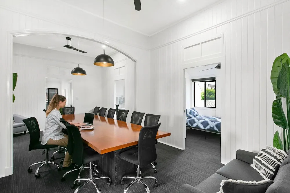 Redhill Cairns Living - Martyn St
