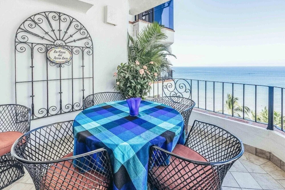 Ocean View 2Br Condo-balcony-beach-pool - 805