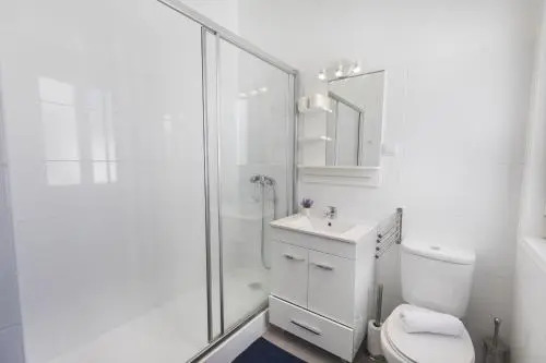 Lovelystay - Bonsai Light And Comfort Flat