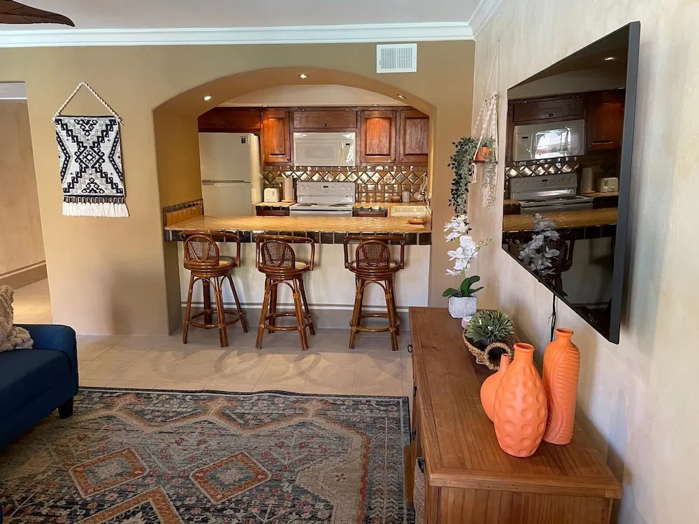 El Pueblo Condominiums by Rocky Host