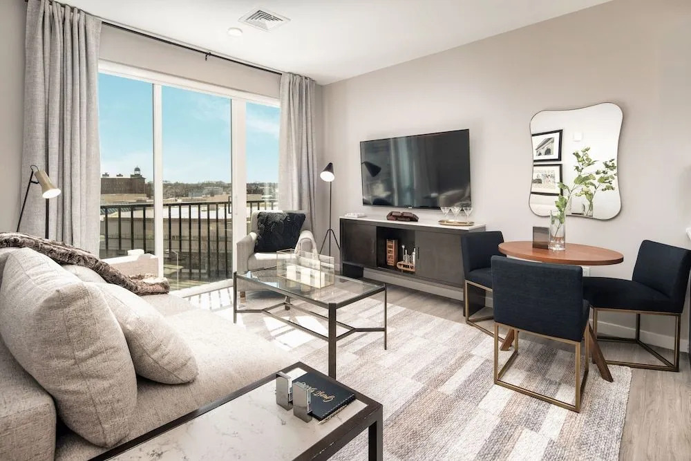 Hyatus Luxury Residences City Crossing