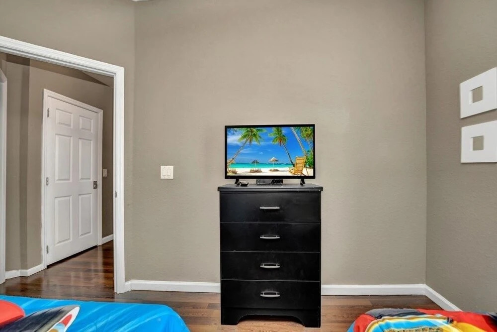 2612tf 5 Bedroom Home by Redawning