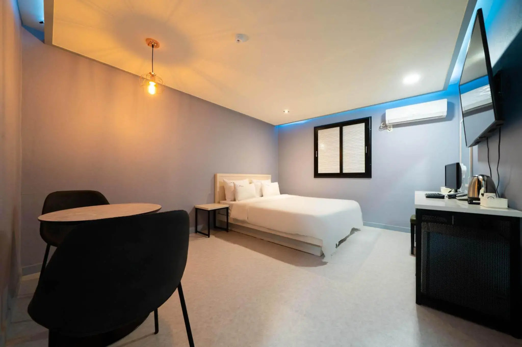 Goodstay World Hotel