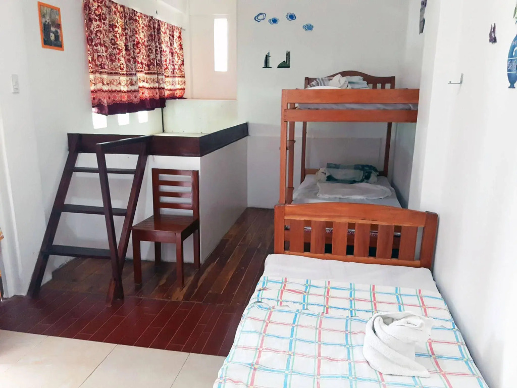 RedDoorz @ Recaido Road Palawan