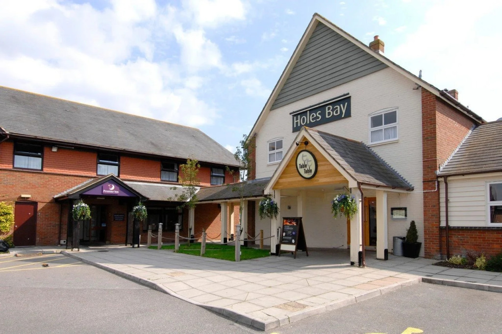 Premier Inn Poole Centre (Holes Bay)