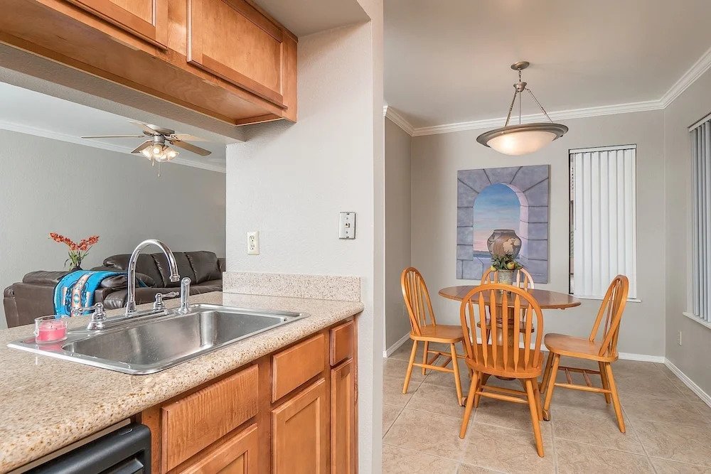 Old Town Escape 1 BR by Casago