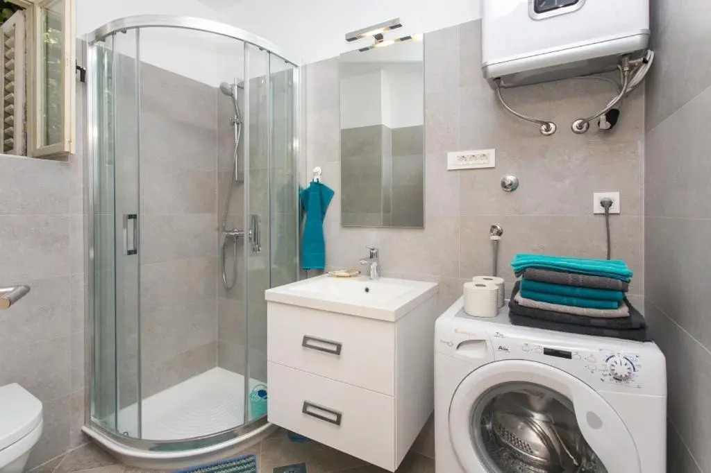 Apartment & Room Cvita