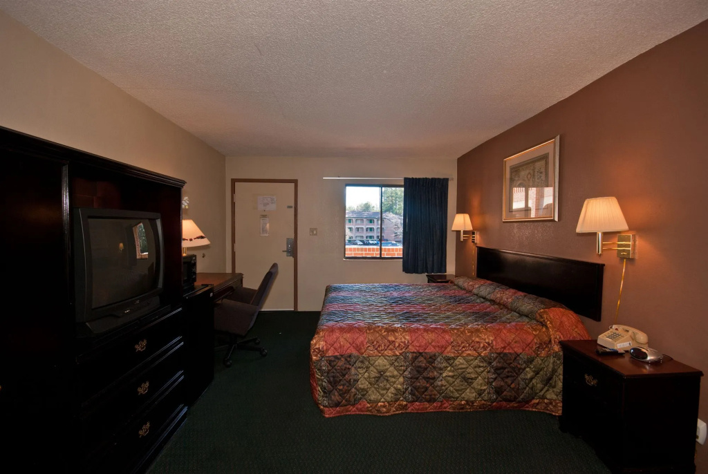 Country Hearth Inn & Suites Marietta