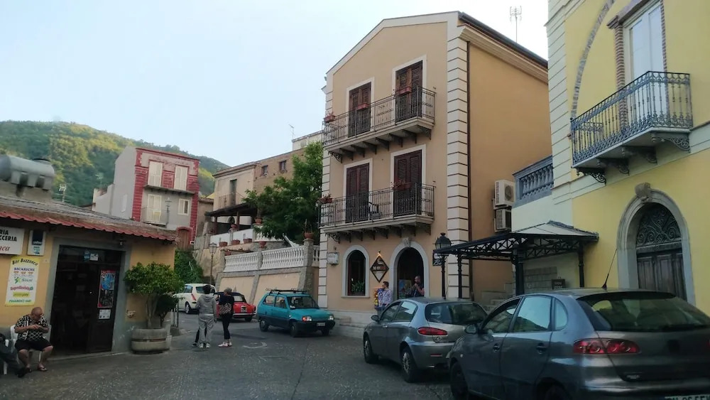 Apartment With one Bedroom in Montagnareale, With Wonderful Mountain V
