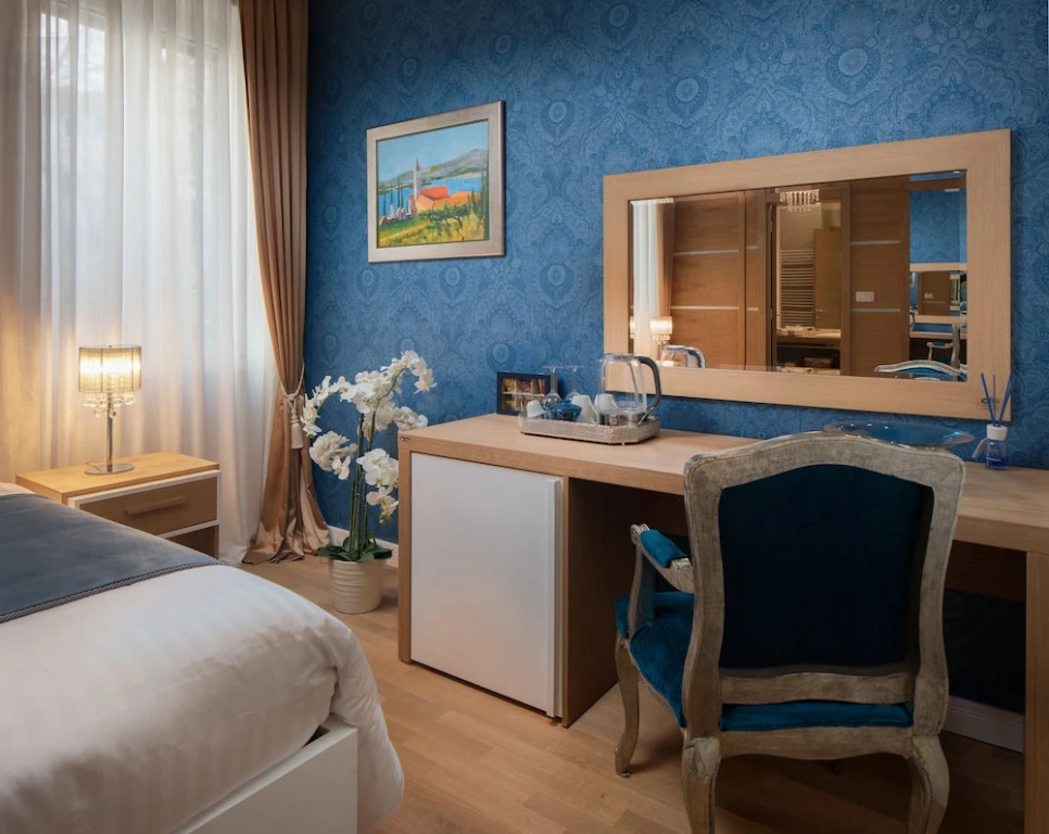 VIP Rooms