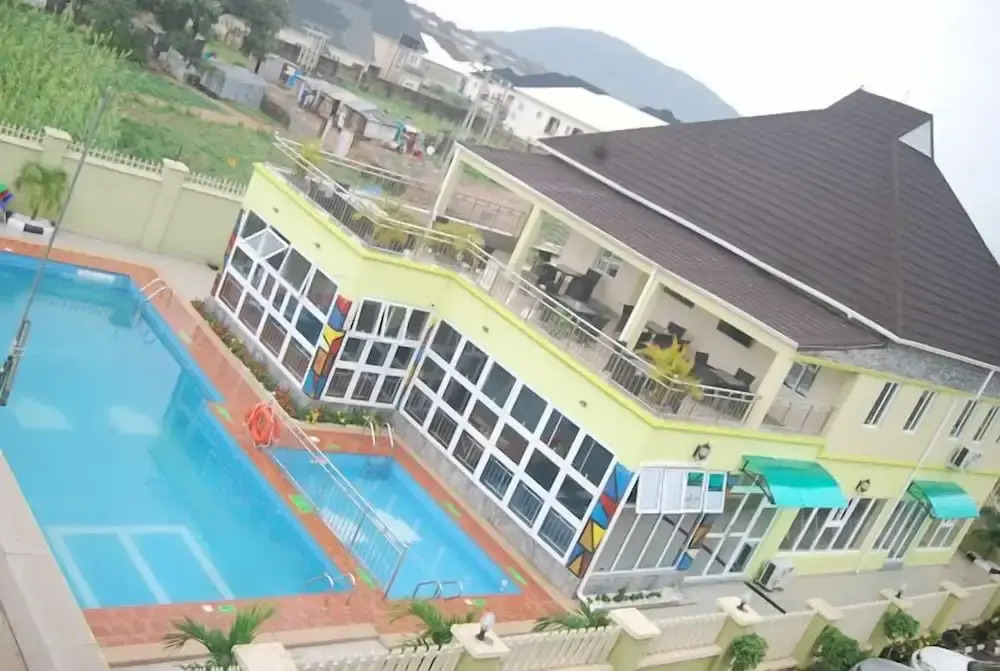 Aaliyah Royale Hotel