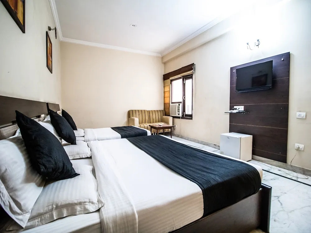 Collection O 1199 Hotel Maharaja Residency