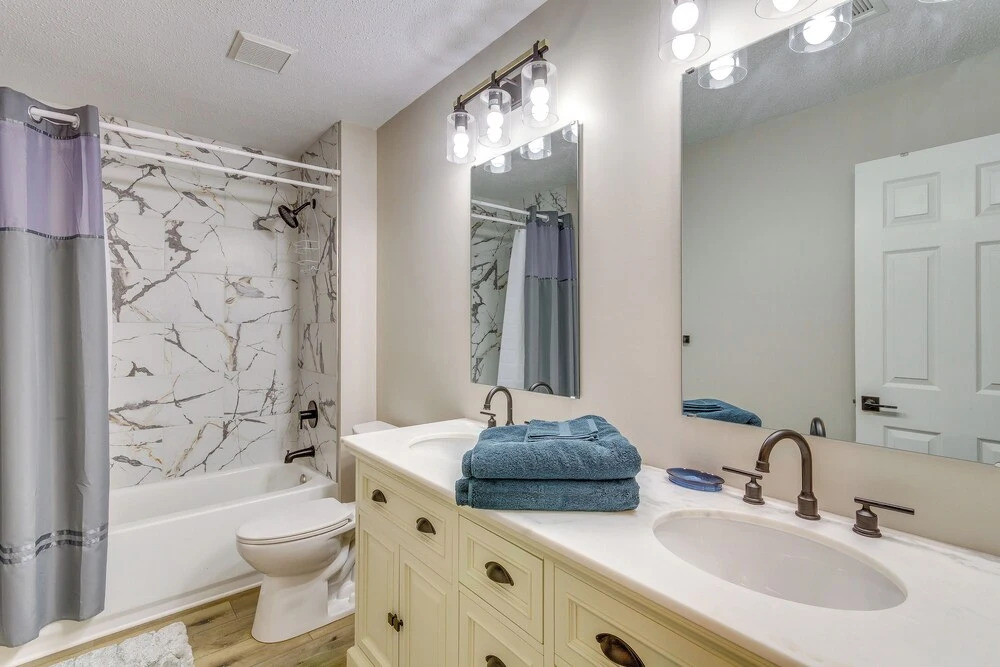 Pensacola Home w/ Private Yard: 7 Mi to Downtown!