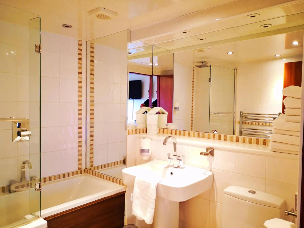 King Robert Hotel