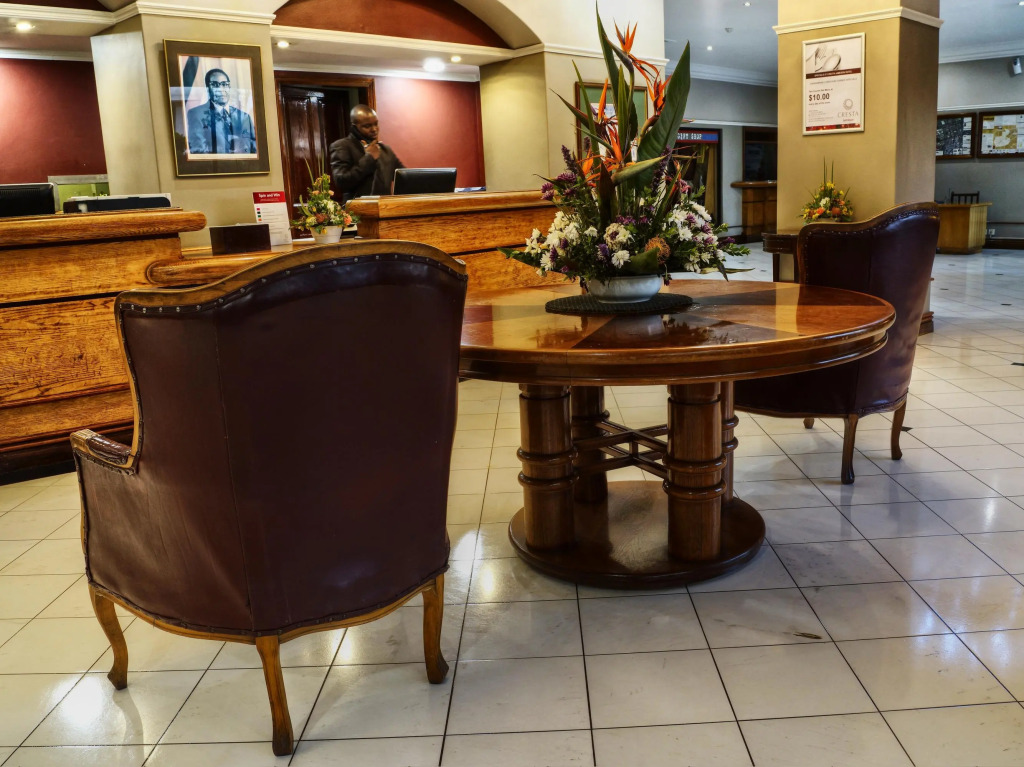 Cresta Jameson Hotel