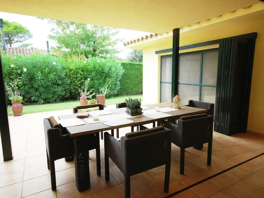Modern Villa in Navata Catalonia With Swimming Pool