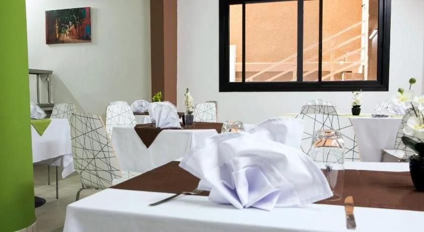 Wakola Hotel Fass Dakar