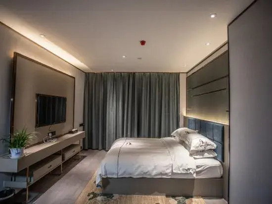 Danjiangkou Guanlan International Hotel（Hanjiang Avenue storefront）