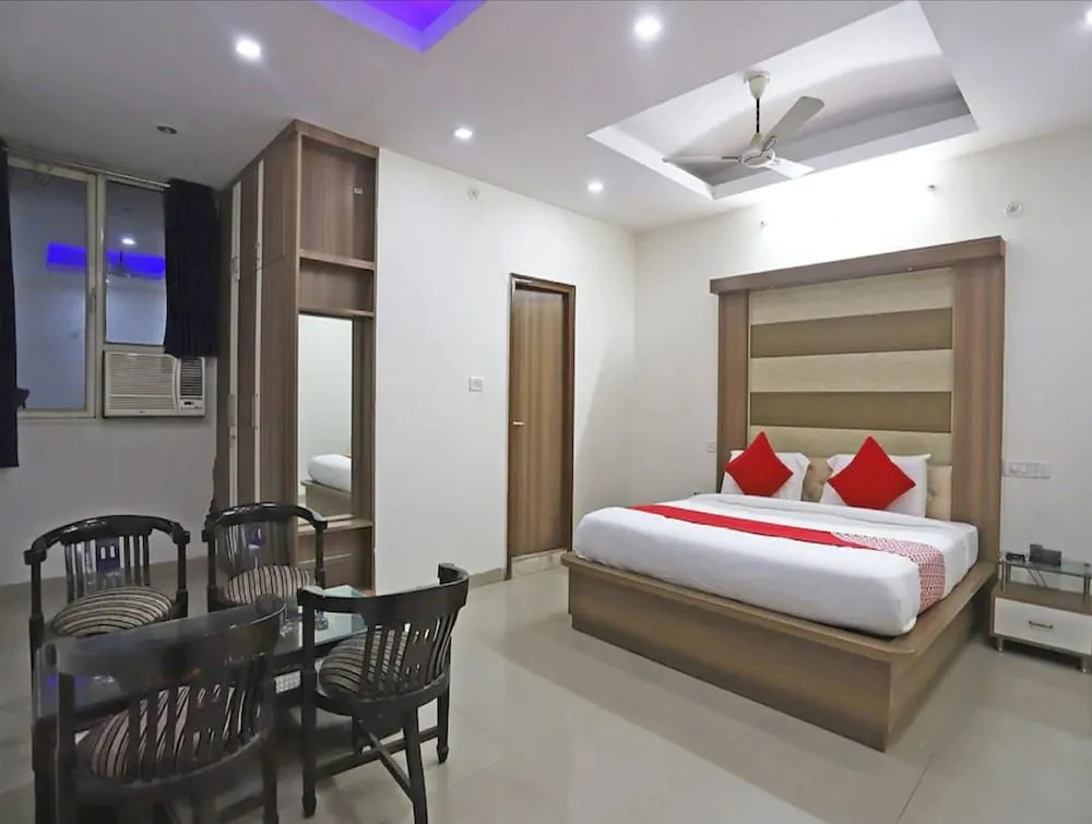 OYO 6137 Hotel Star