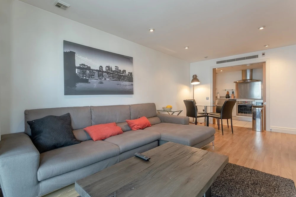 2 Bedroom Apartment in Central London