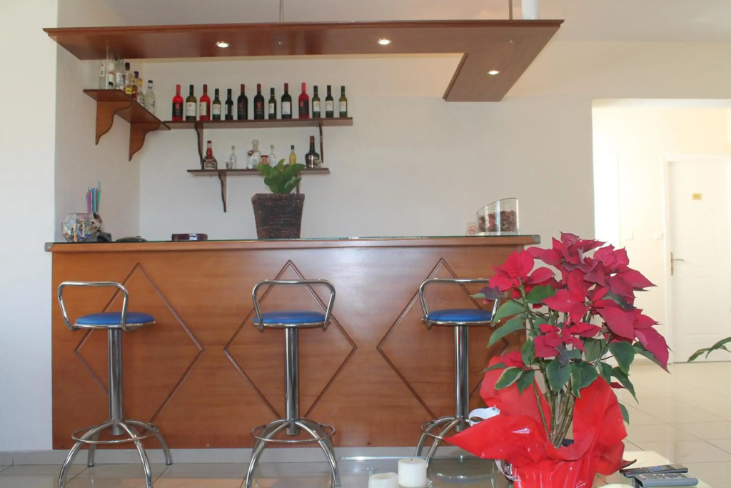 Peris Hotel