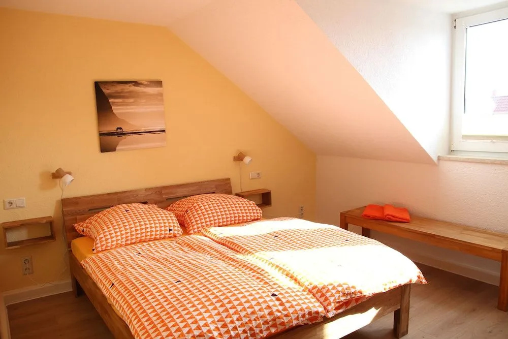 Ferienhaus Landeskrone für 10 Personen mit Sauna, Terrasse, inkl Parkplatz in Dresden