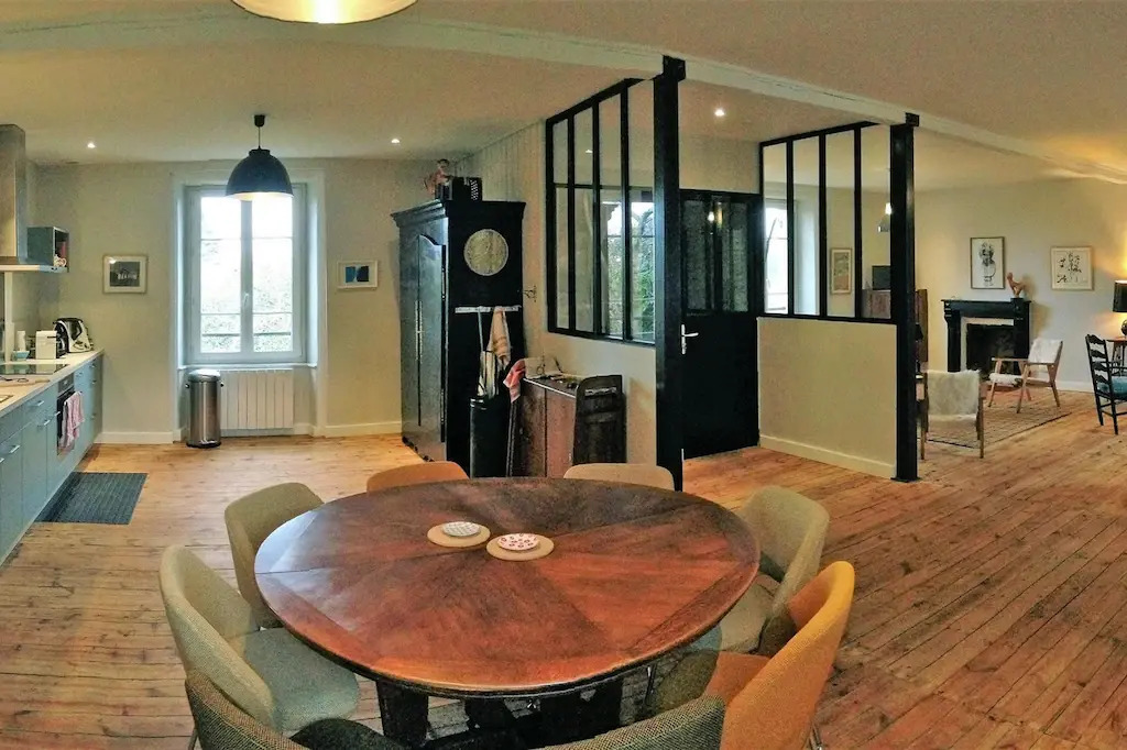 Charming holiday home, 200 m sandy beach, Locquirec