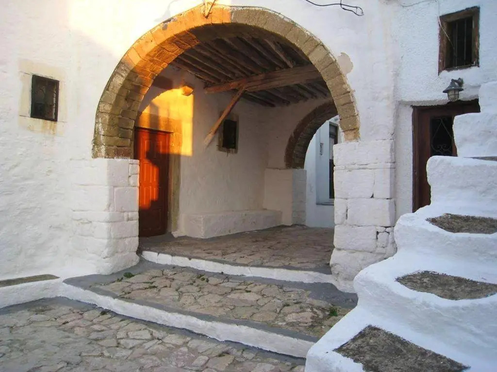 One bedroom house with city view furnished terrace and wifi at Skyros 4 km away from the beach